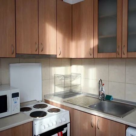 Sea Garden Apartment *